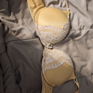 Elegant Cream Lace Bra